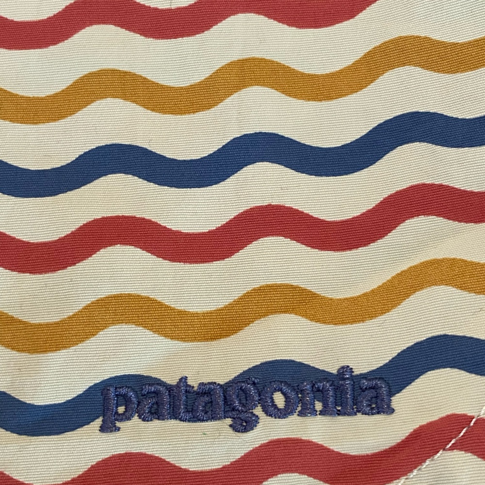 Patagonia Wavefarer board Shorts - Picture 2 of 4